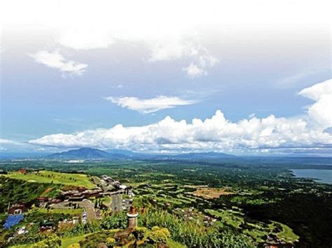 willy ocier|Building dreams at the ‘Highlands’ after martial law.